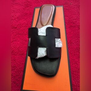 Black Leather H Slide Sandal